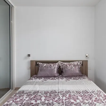 Serene Nemunas River View By Polo Apartment *